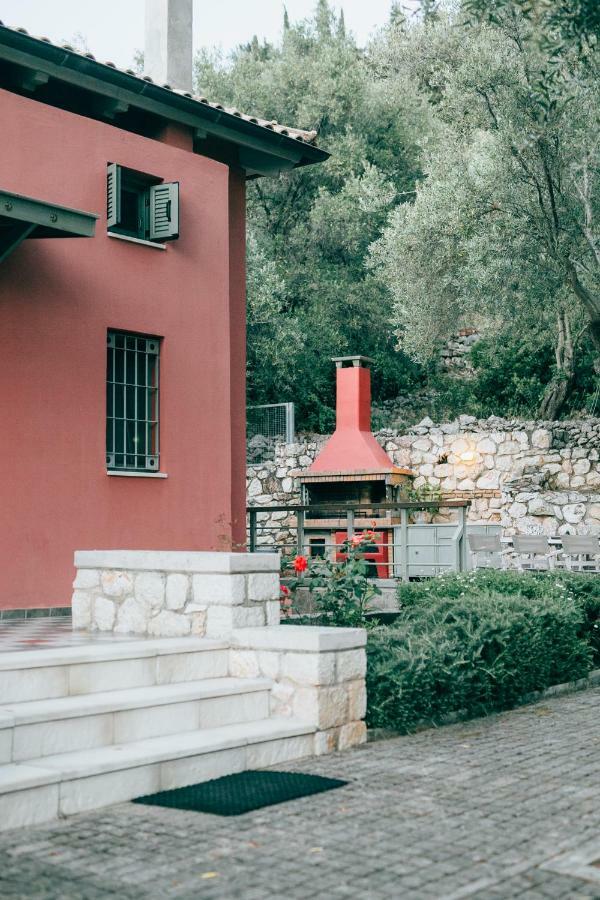 Вилла La Casa Rossa Айос-Никитас Экстерьер фото